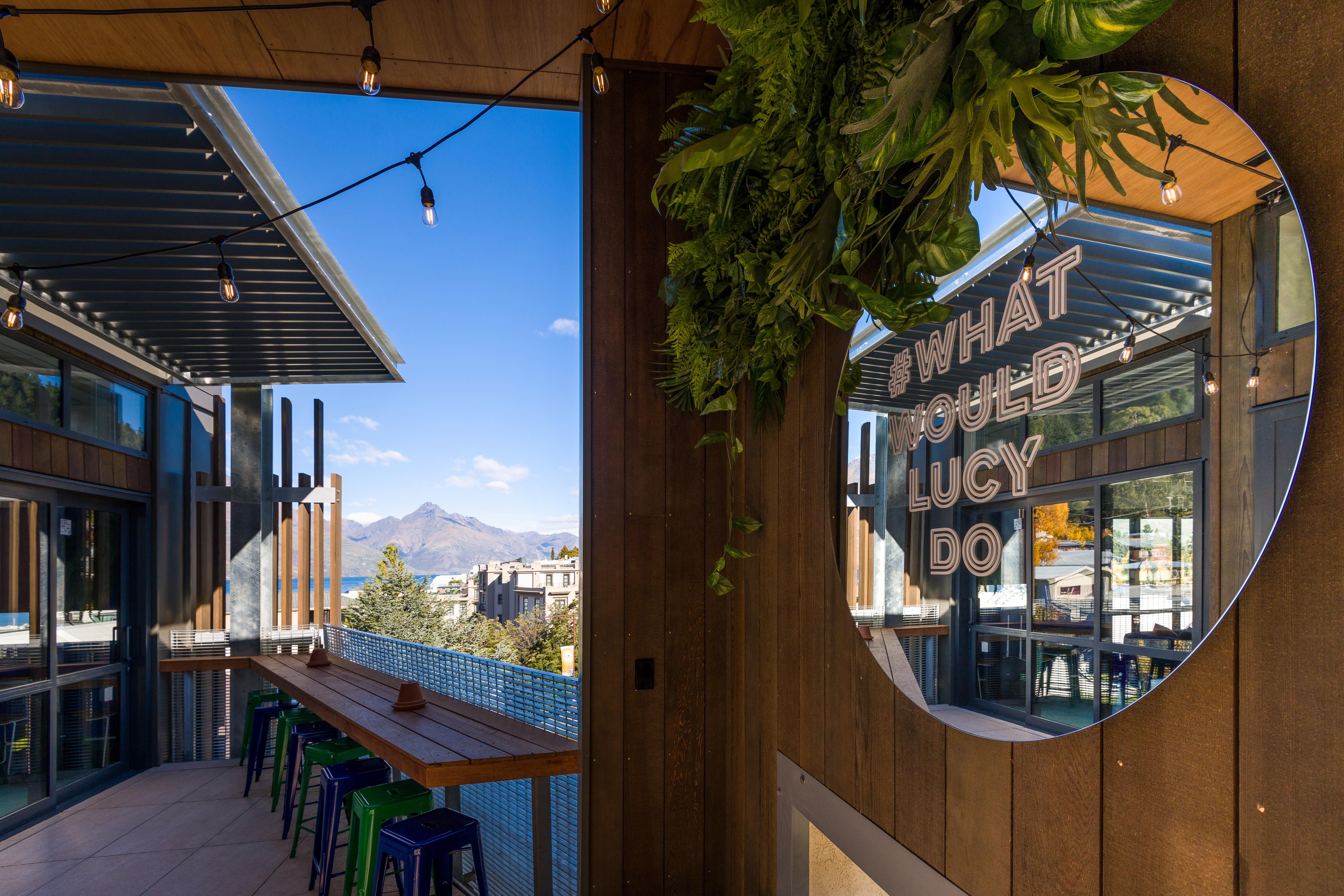 Lylo Queenstown Exterior foto The Deck